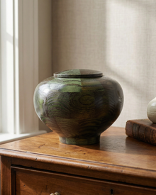 The Verde Luxe Urn
