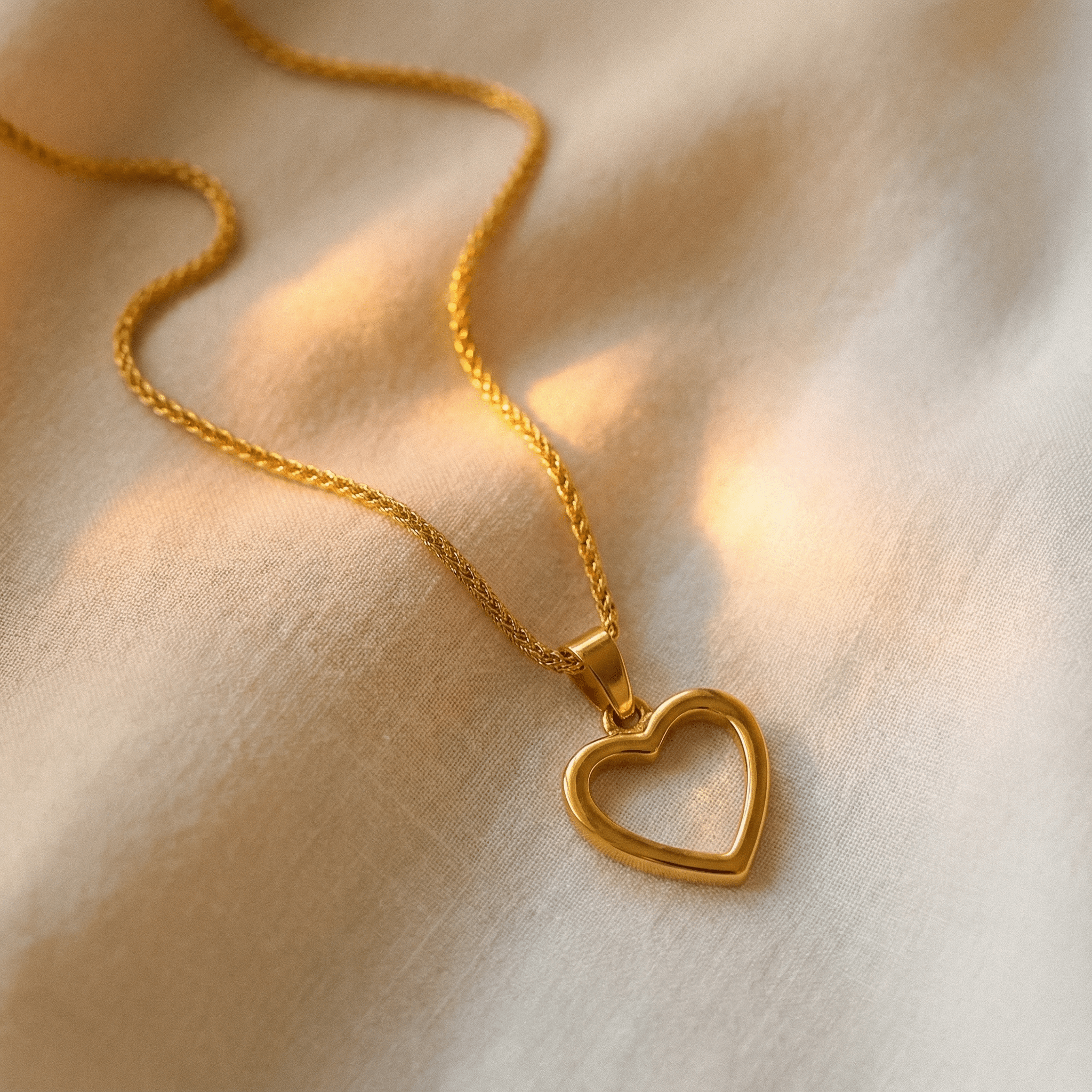 Hollow Heart Pendant Necklace | Gold