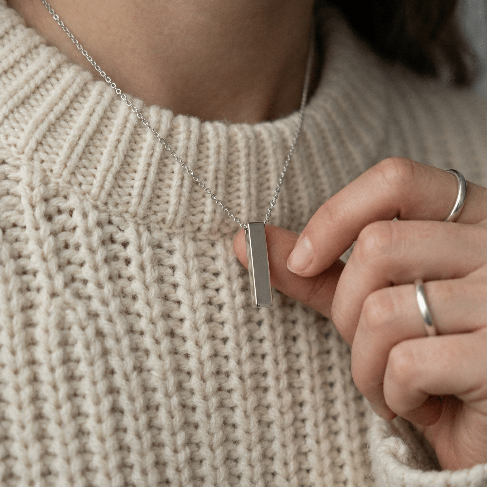 Solace Bar Cremation Necklace | Silver